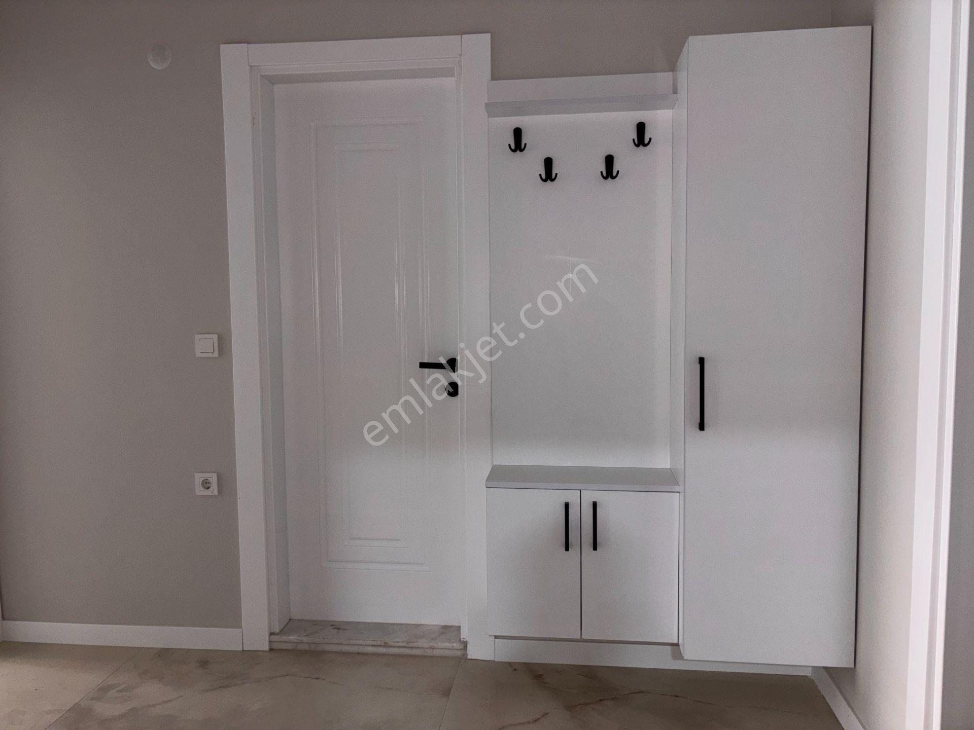Şehir Merkezinde Kapalı Otoparklı, Asansörlü Ve Balkonlu Satılık 2+1 Daire - Görsel 8