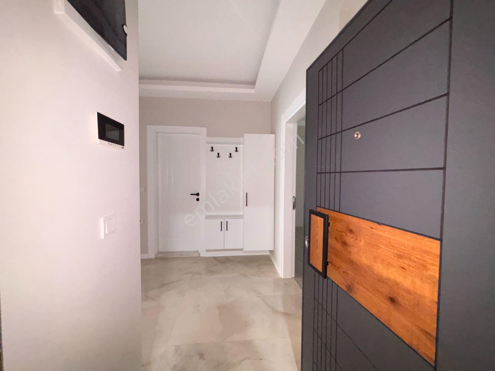 Şehir Merkezinde Kapalı Otoparklı, Asansörlü Ve Balkonlu Satılık 2+1 Daire - Görsel 10