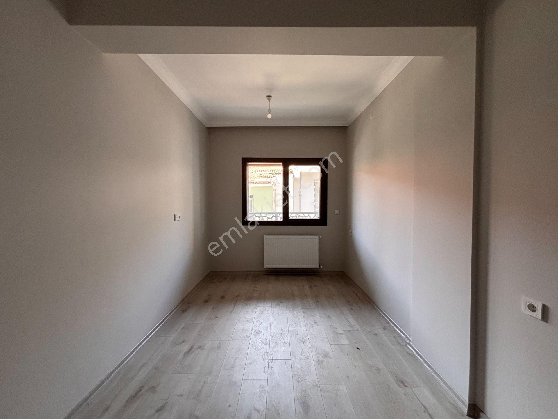 Şehir Merkezinde Kapalı Otoparklı, Asansörlü Ve Balkonlu Satılık 2+1 Daire - Görsel 16