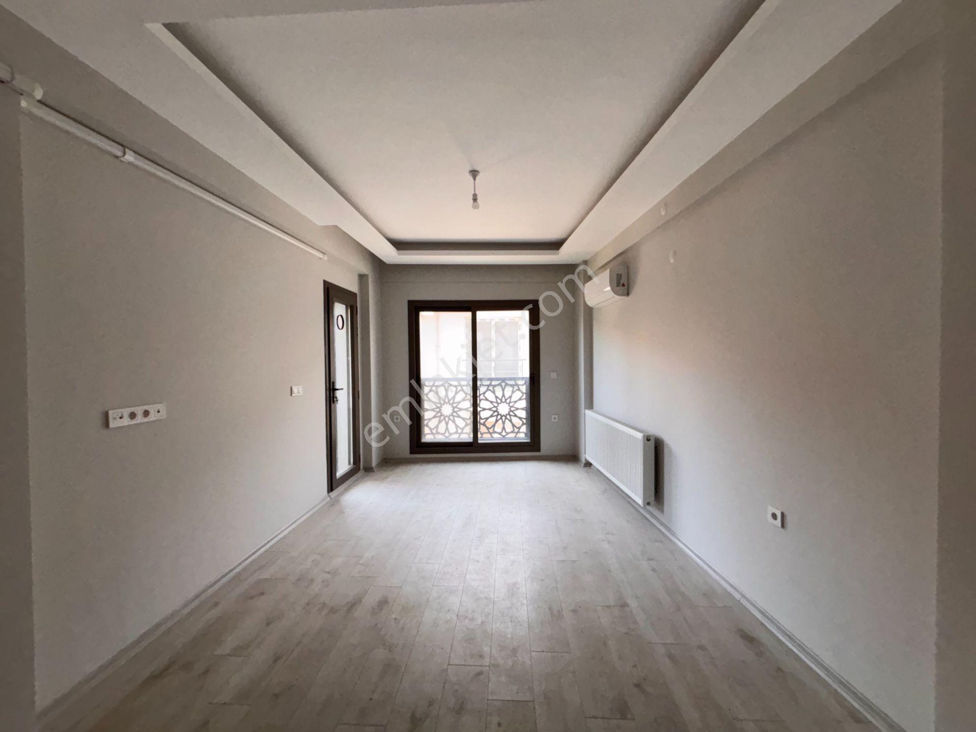 Şehir Merkezinde Kapalı Otoparklı, Asansörlü Ve Balkonlu Satılık 2+1 Daire - Görsel 13