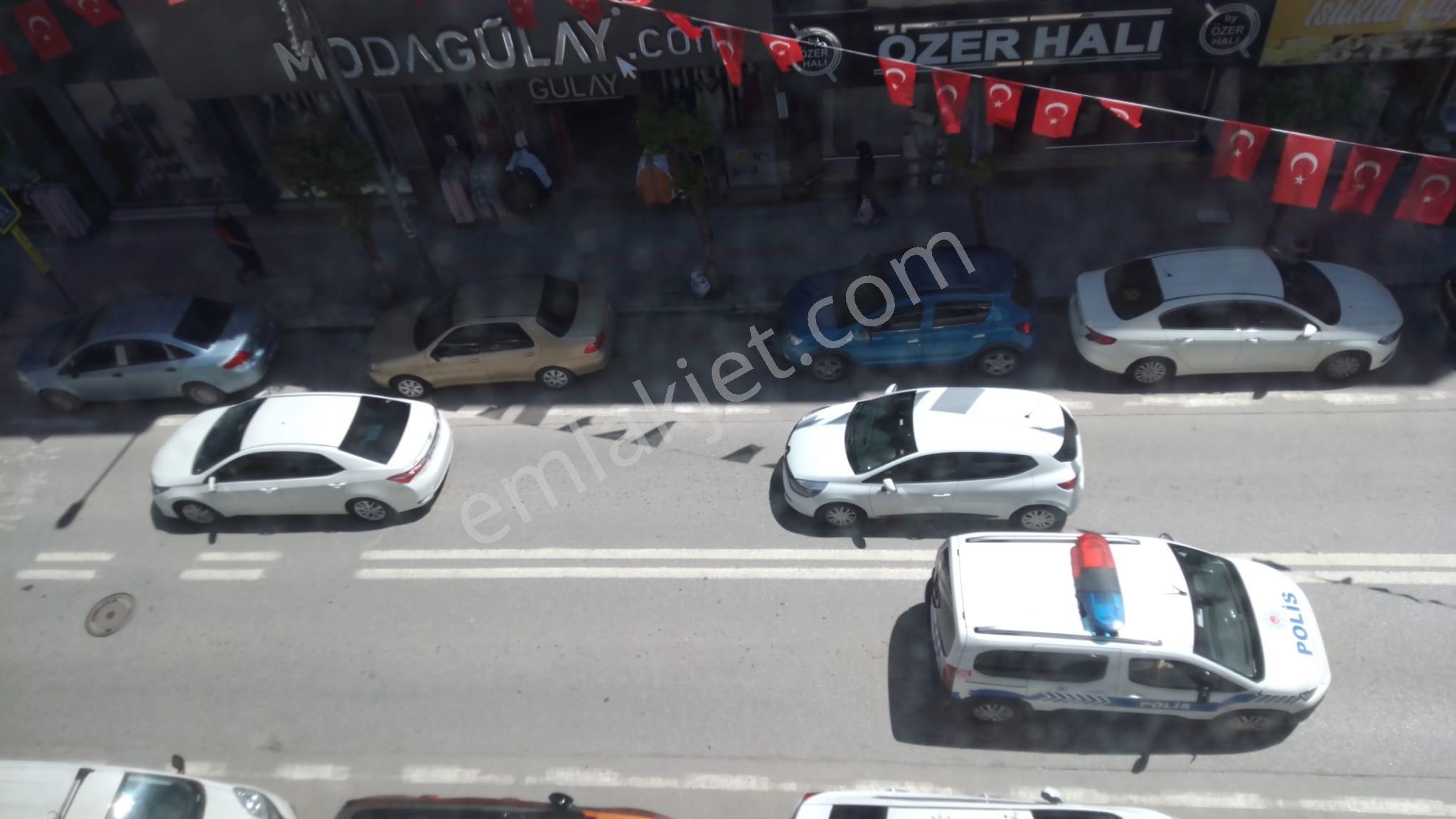 "acil" Gemlik Merkez İstiklal Cad.si Üzerinde 3+1 Satılık Daire - Görsel 25