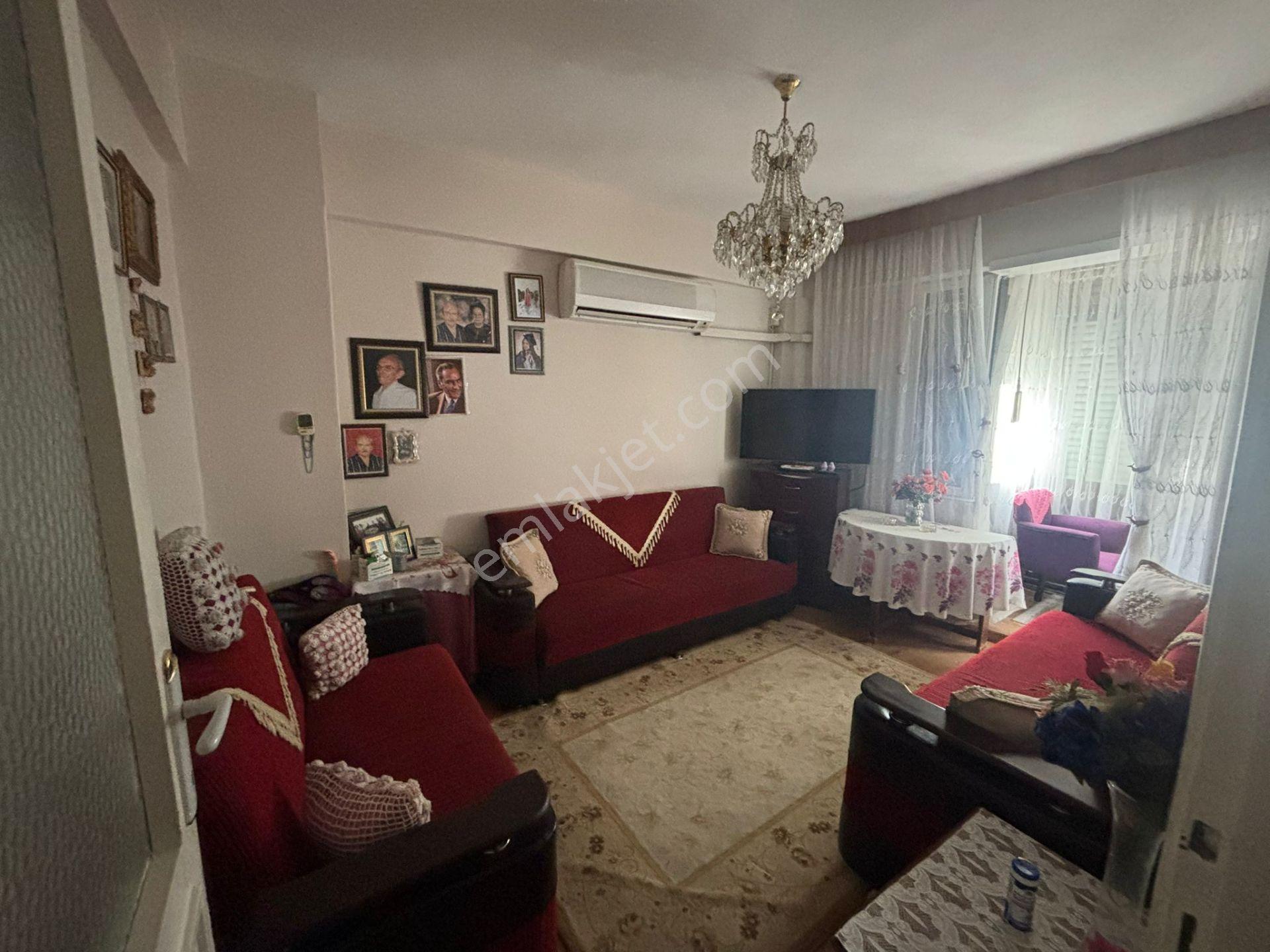 Güzel Yalıda Son Kat Caddeye Yakındır Pancurlu Çift Cephe - Görsel 12