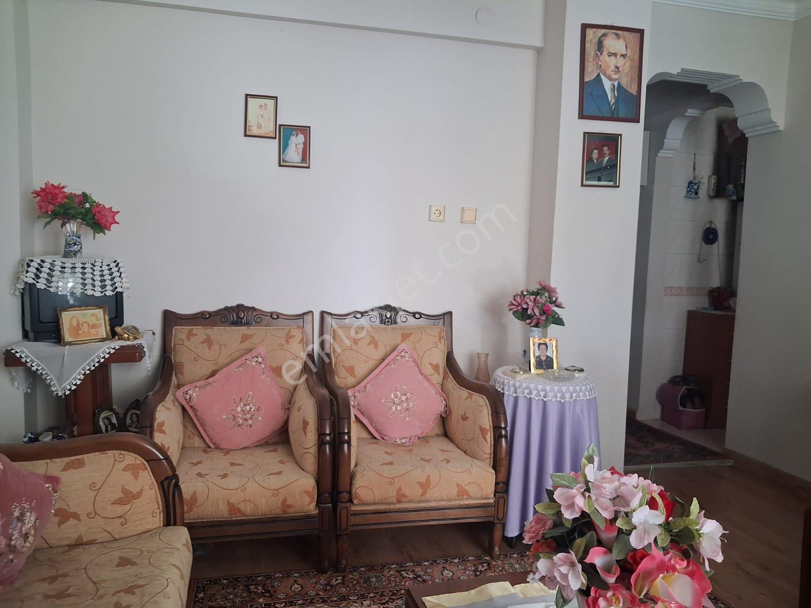 Güzel Yalıda Son Kat Caddeye Yakındır Pancurlu Çift Cephe - Görsel 24