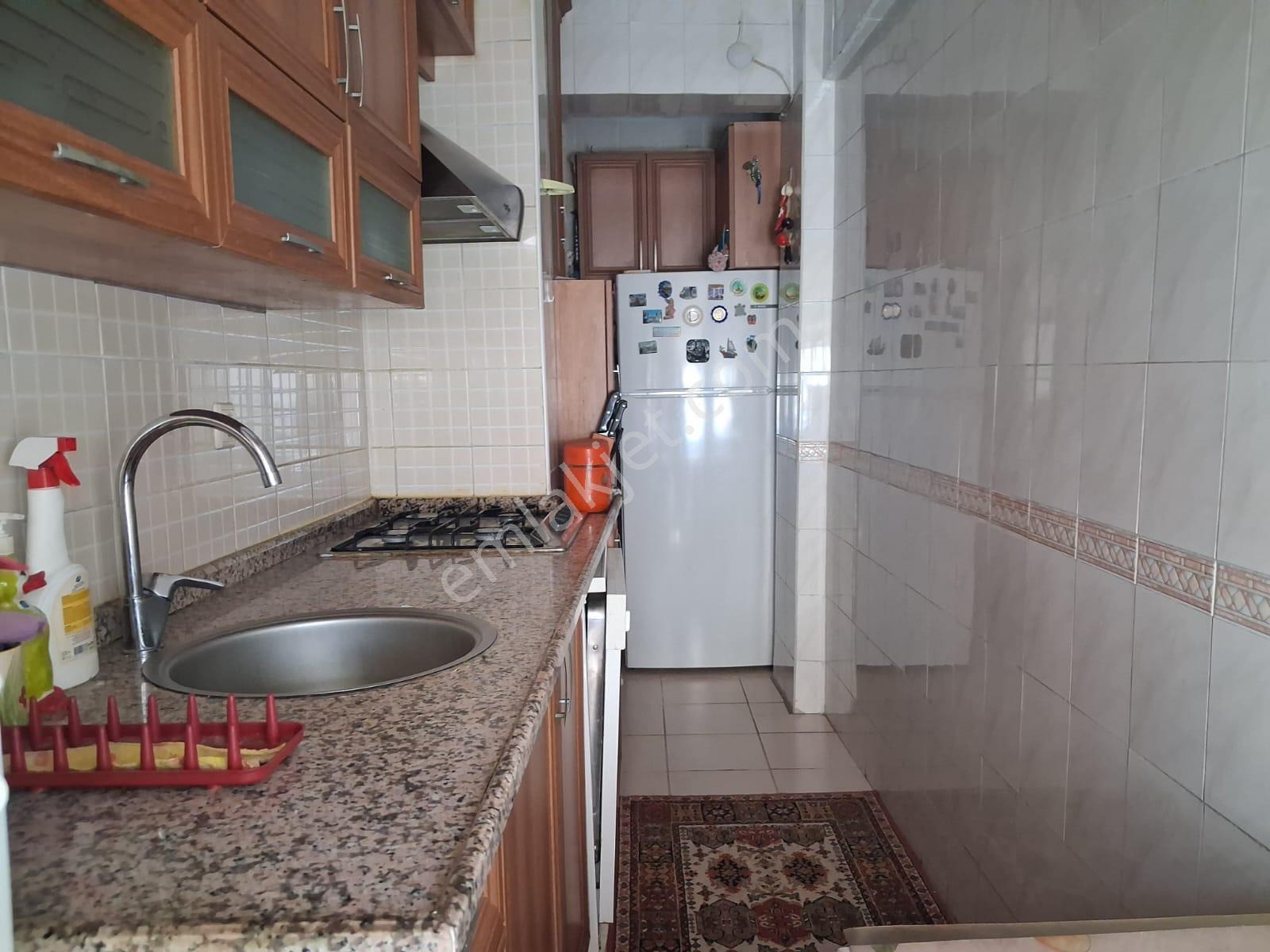Güzel Yalıda Son Kat Caddeye Yakındır Pancurlu Çift Cephe - Görsel 18