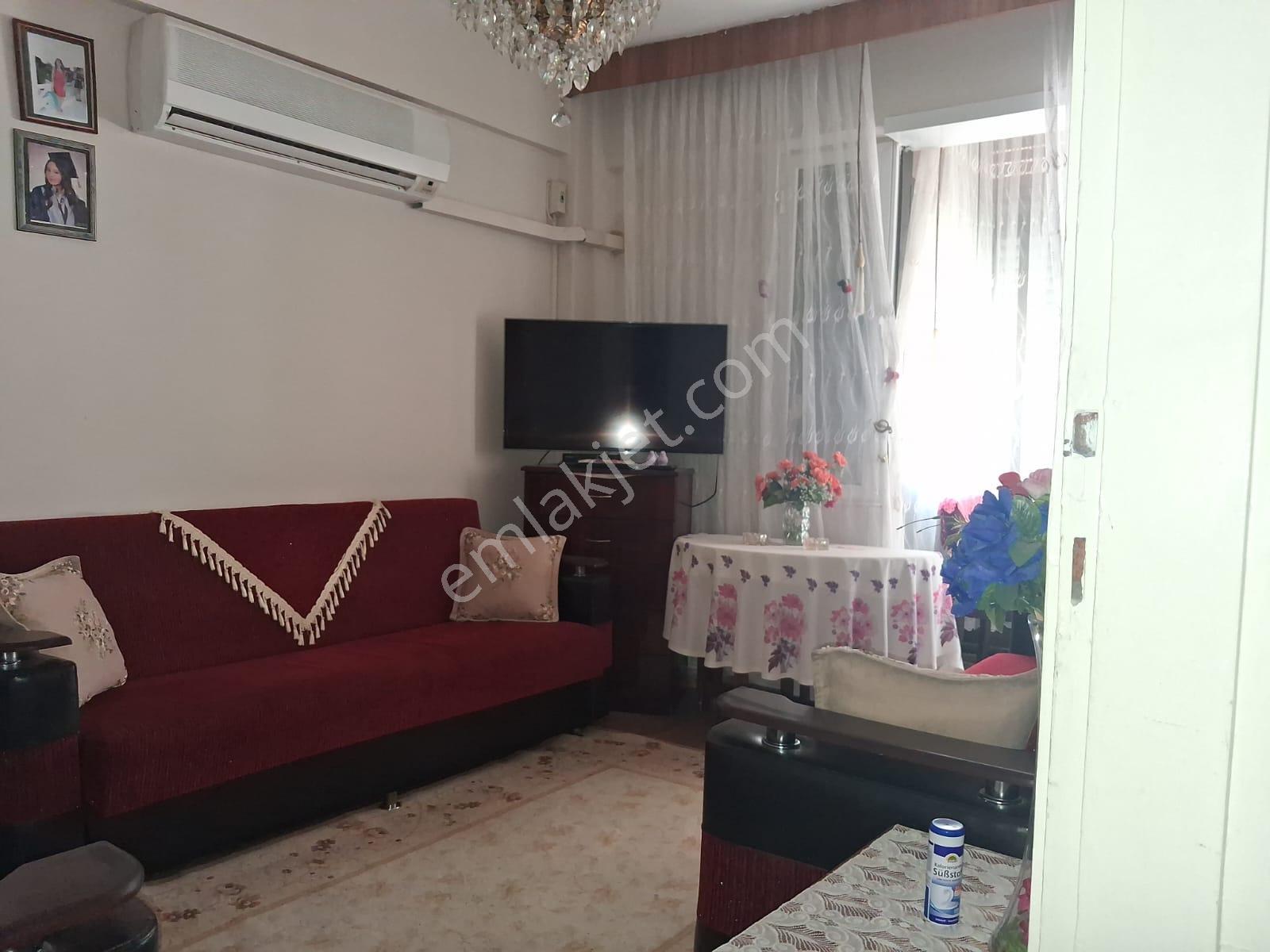 Güzel Yalıda Son Kat Caddeye Yakındır Pancurlu Çift Cephe - Görsel 21