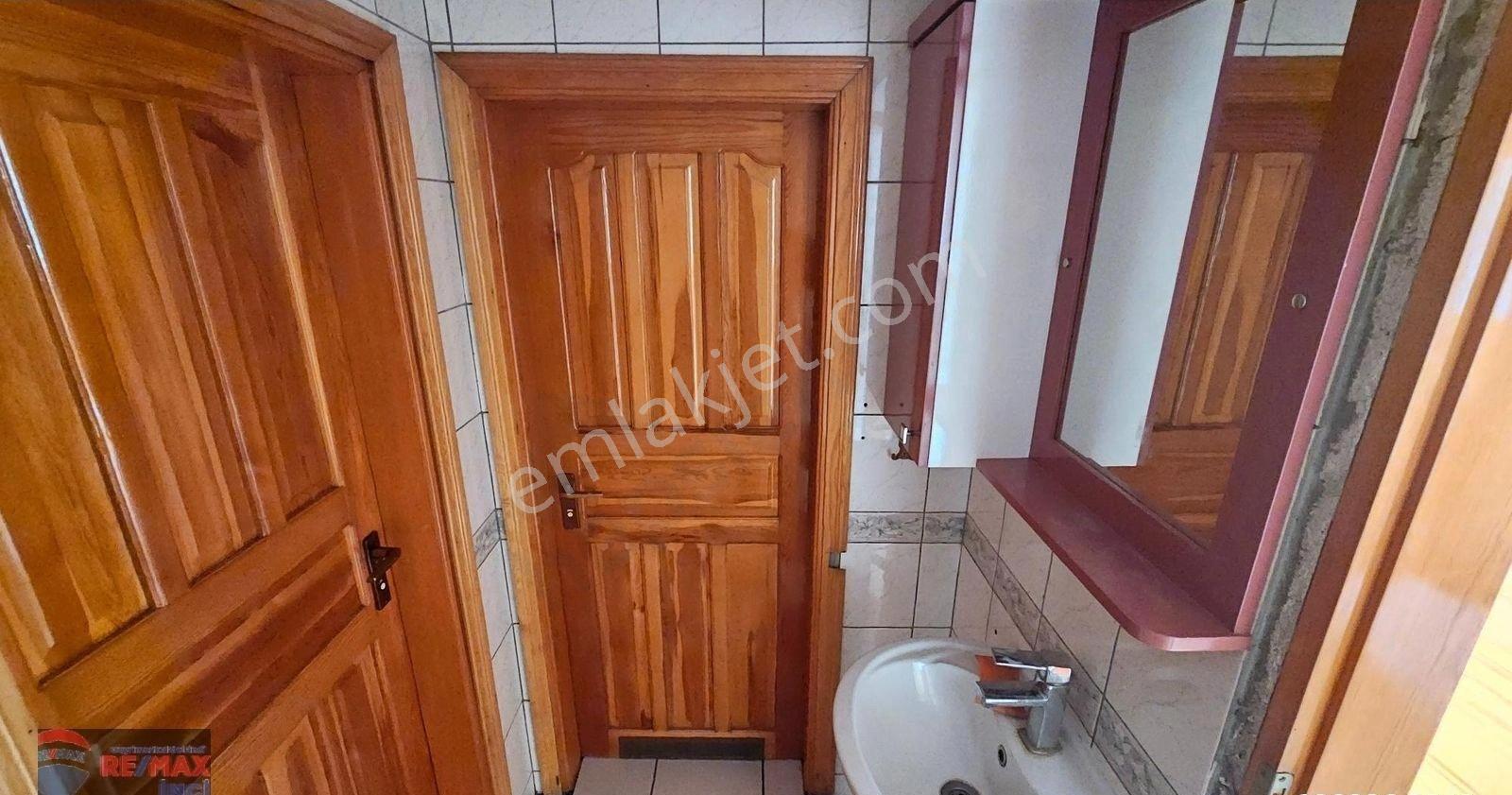 Re/max İnci'den Hasan Basri Çantay'da 3+1 Kiralık Ara Kat Daire - Görsel 21