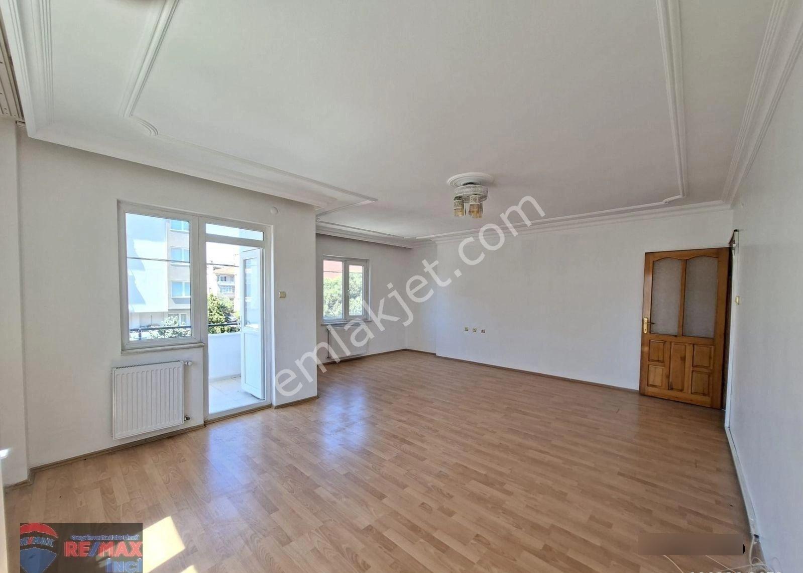 Re/max İnci'den Beyoğlu Caddesi Üzeri Kiralık 3+1 Daire