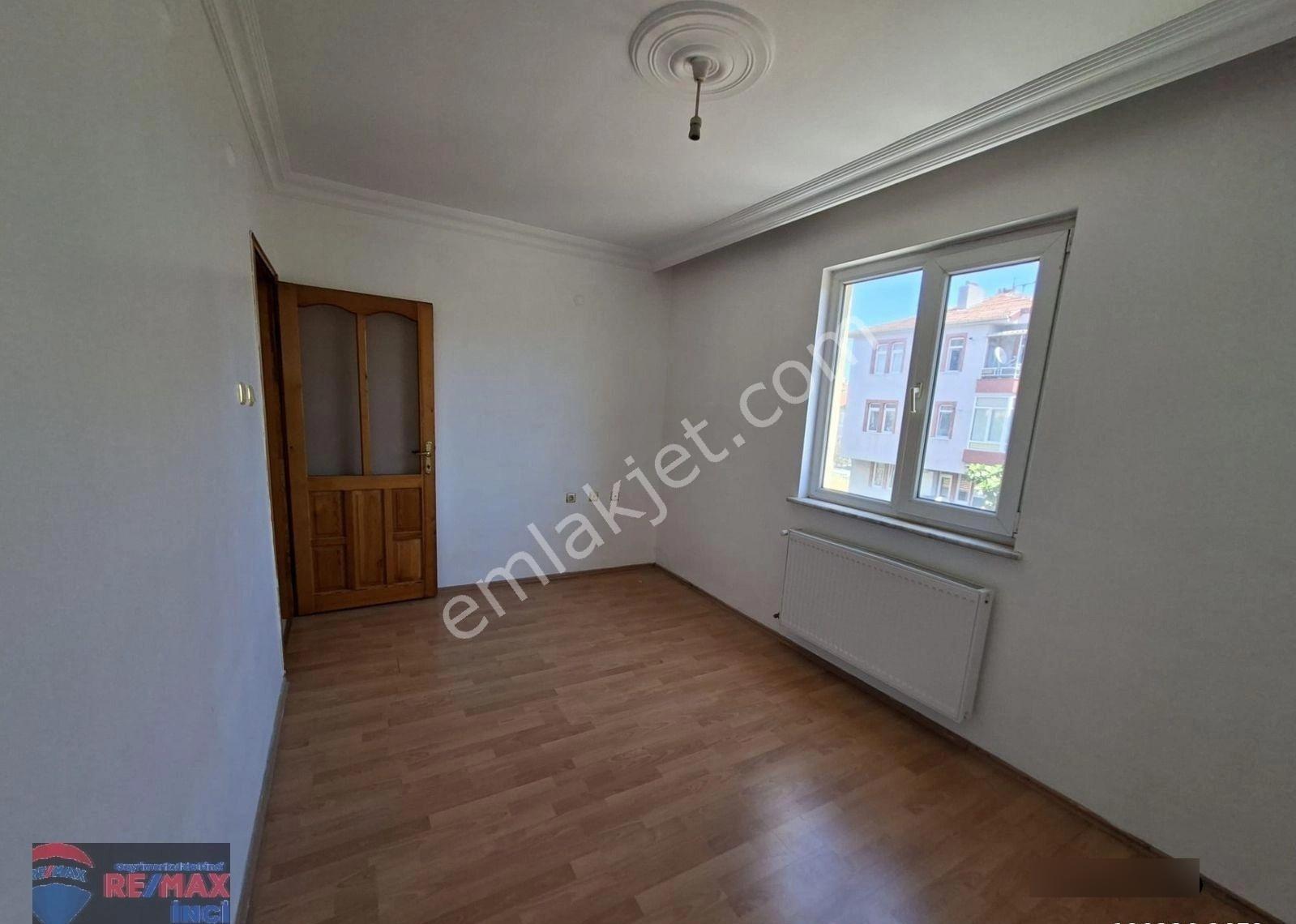 Re/max İnci'den Beyoğlu Caddesi Üzeri Kiralık 3+1 Daire - Görsel 2