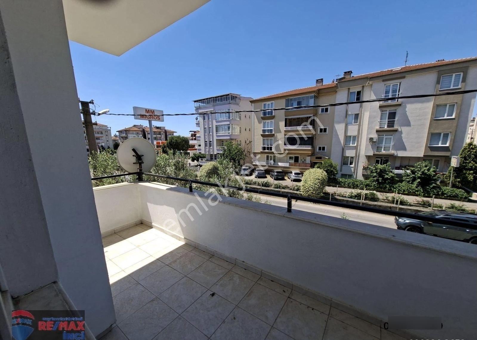 Re/max İnci'den Beyoğlu Caddesi Üzeri Kiralık 3+1 Daire - Görsel 5