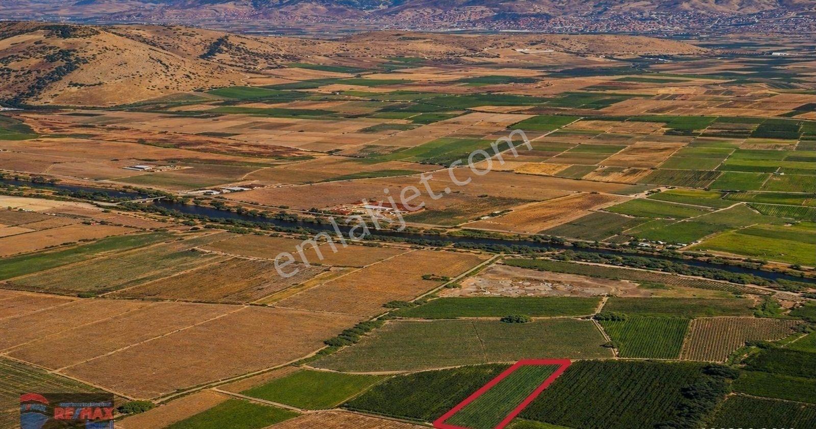 Re/max İnci'den Bigadiç Çekirdekli Mah. Satılık Tarla - Görsel 12