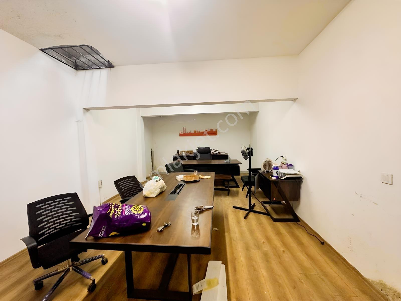 Ümraniye Çarşıda 250 M2 Depo/iş Yeri 75.000 Tl - Görsel 2