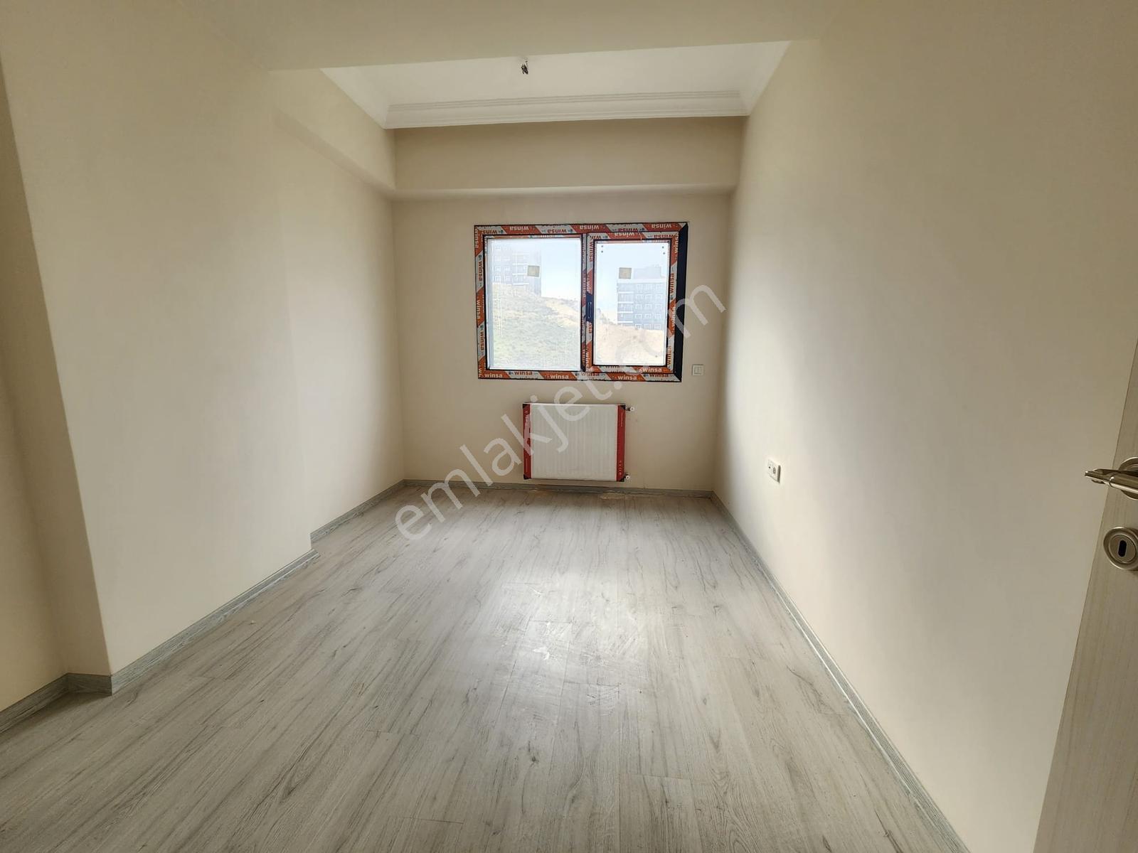 Menemen Asarlık'ta Kiralık Geniş 3+1 Daire - Görsel 16