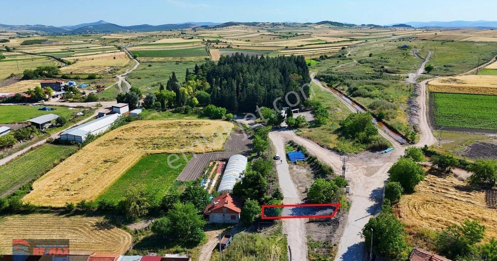 Re/max İnci'den Paşaköy Mah. Satılık 265 M2 İmarlı Arsa - Görsel 24