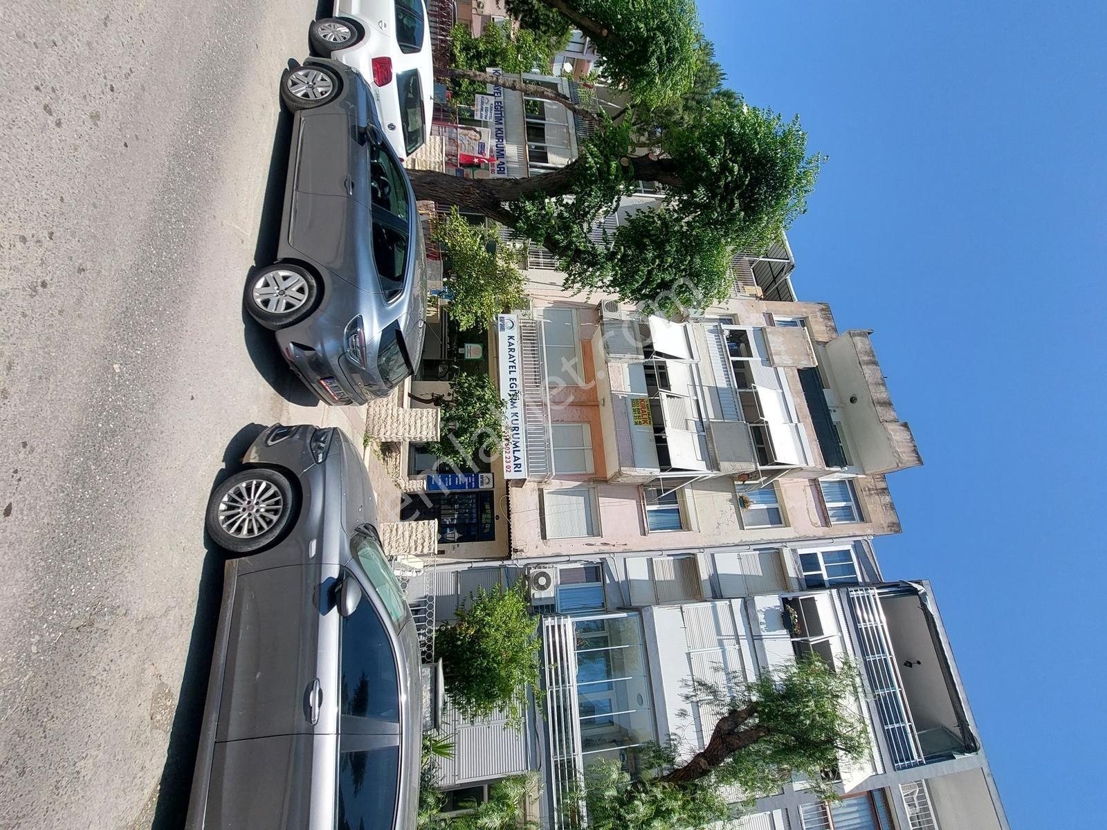 Karşıyaka Latife Hnm Köşkü Karşısı Eşyalı Kiralık Daire Kanıt Em - Görsel 3