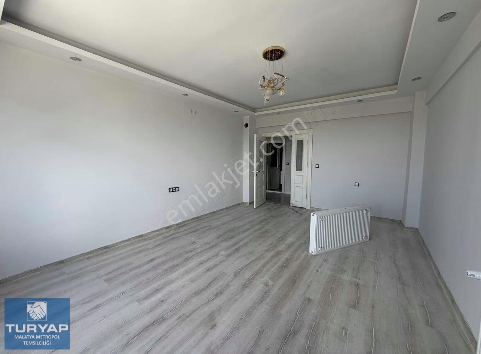 Turyap Metropol'den 35'lik Yolda Yeni Yapı Kiralık 3+1 Daire - Görsel 2
