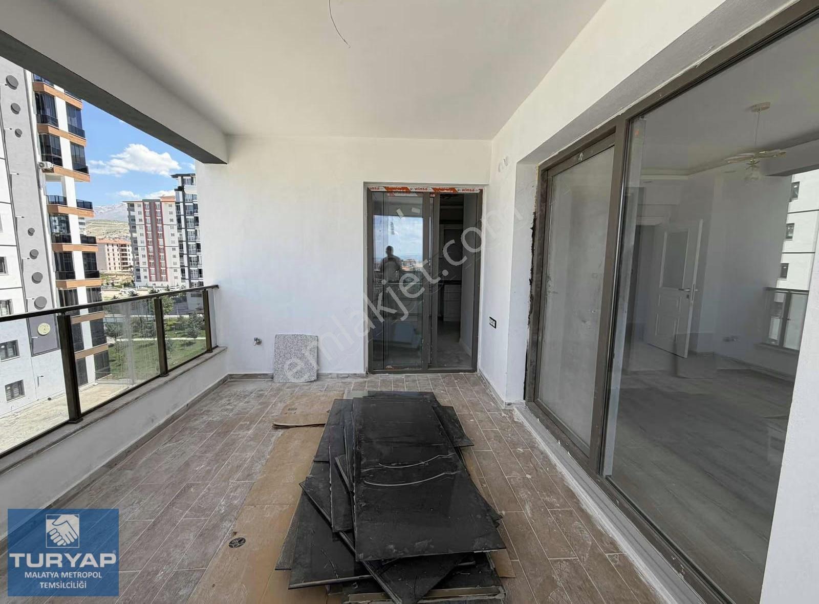 Turyap Metropol'den 35'lik Yolda Yeni Yapı Kiralık 3+1 Daire - Görsel 17