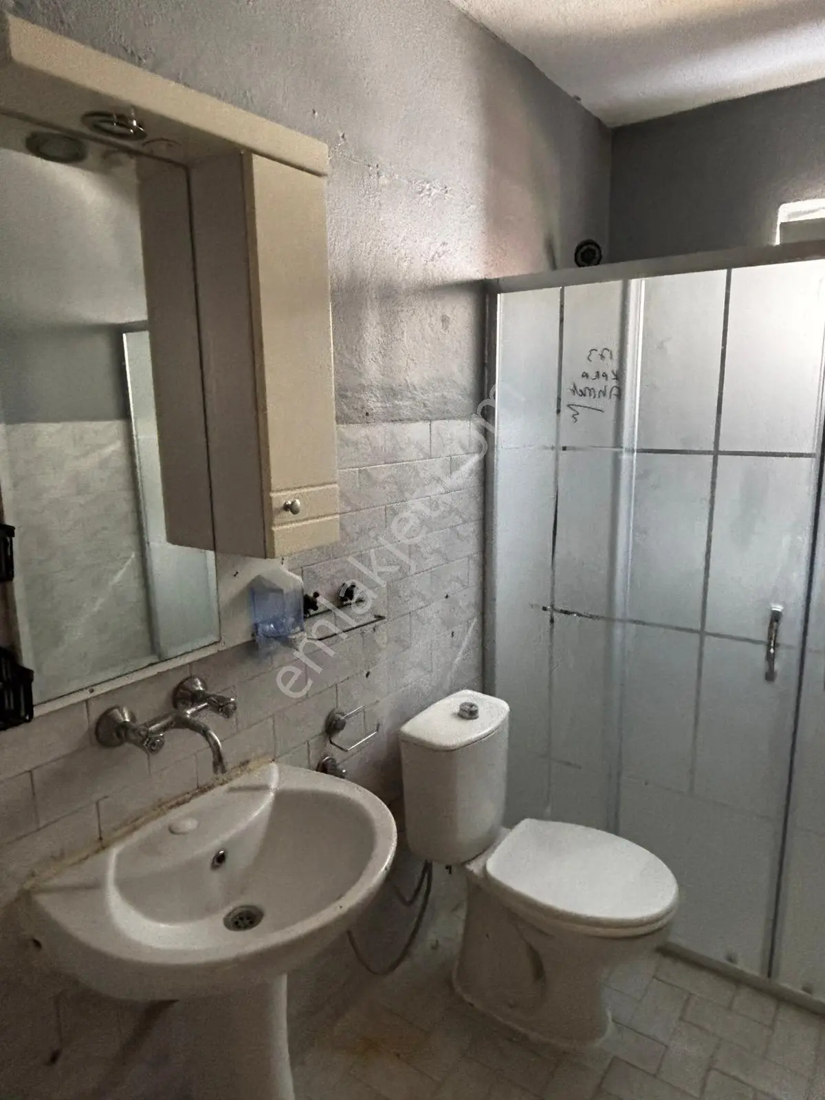 Türkbeyli Camisi Karşısında Yenilenmiş Kiralık 3+1 Geniş Daire - Görsel 2