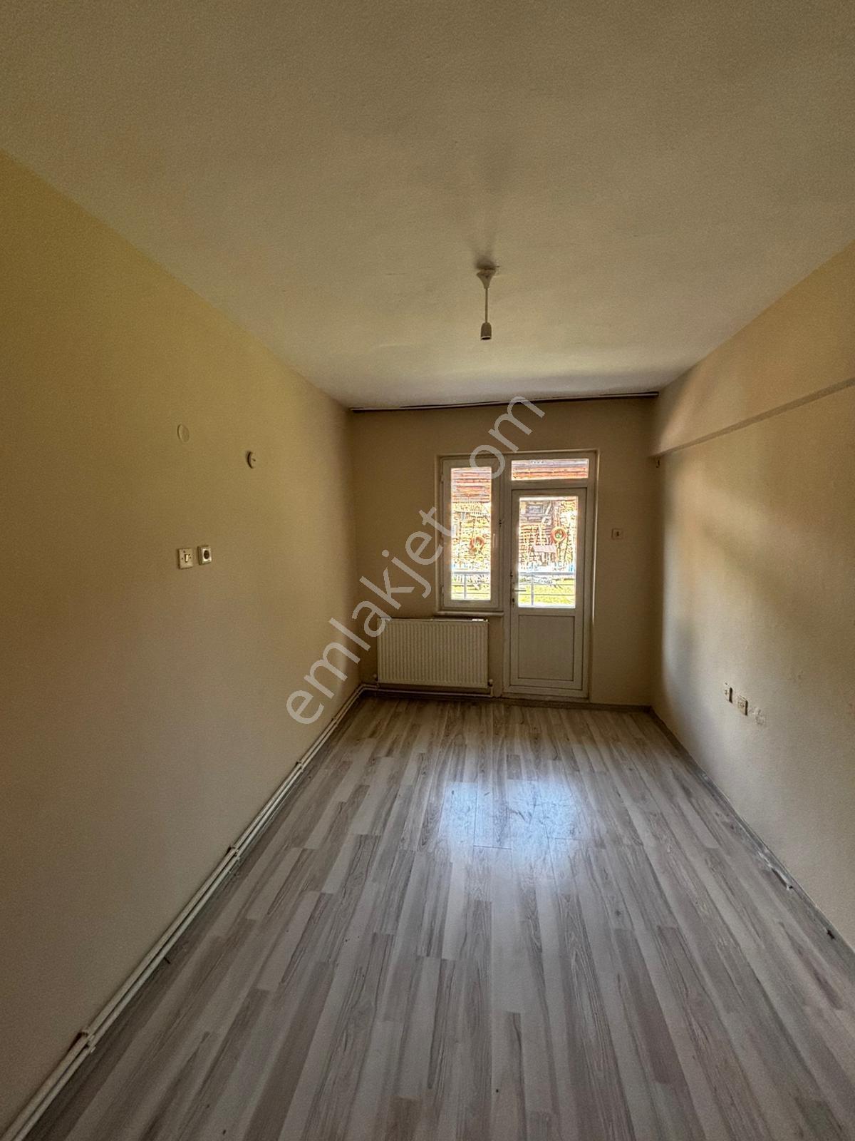 Türkbeyli Camisi Karşısında Yenilenmiş Kiralık 3+1 Geniş Daire - Görsel 14