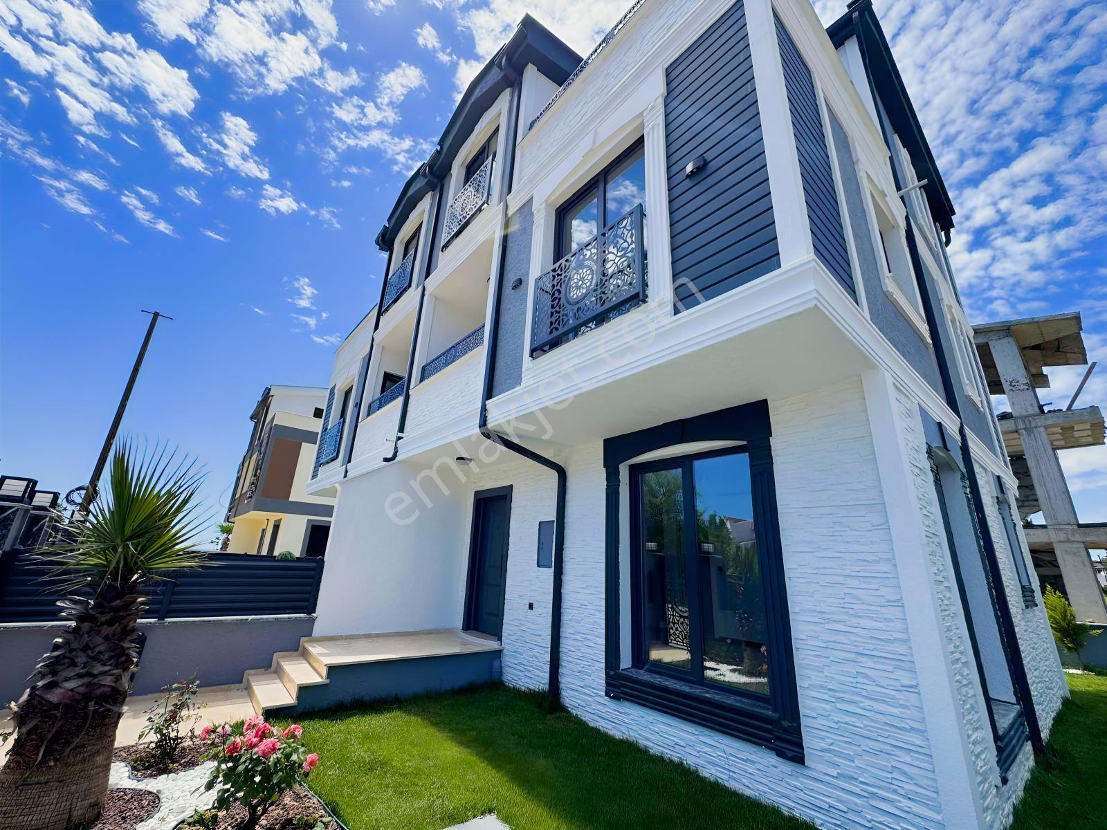 Dereağzı`nda Lüks Ve Konforun Birleştiği Satılık 4+1 Villa - Görsel 11