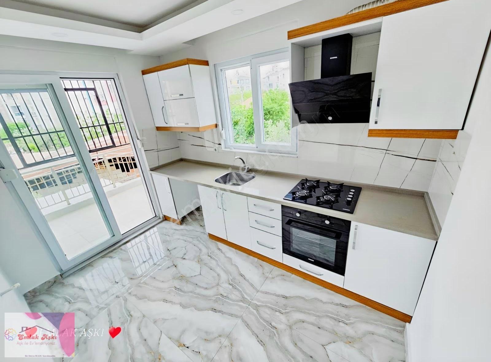Emlak Aşkı Güvencesiyle Cadde Üzeri Kiralık - Görsel 12