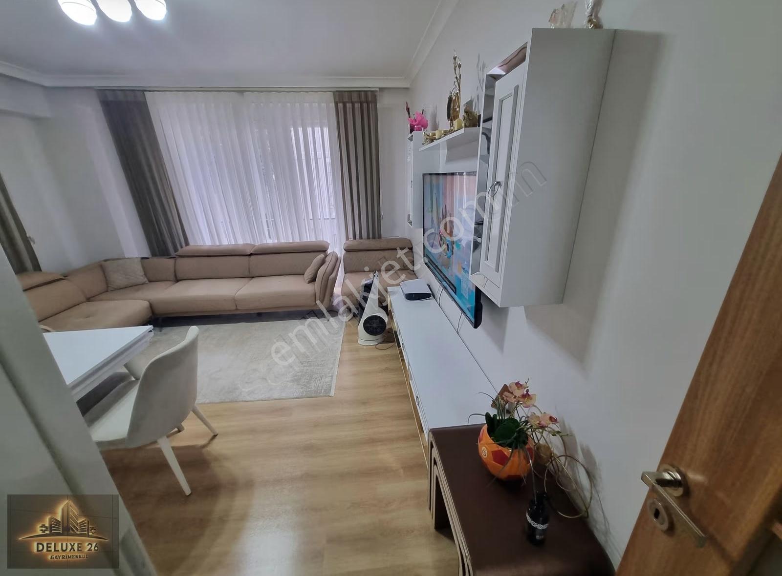 Deluxe 26 ' Dan Yeni Binada Otoparklı Köşe Ferah 2+1 80 M2 Daire - Görsel 16