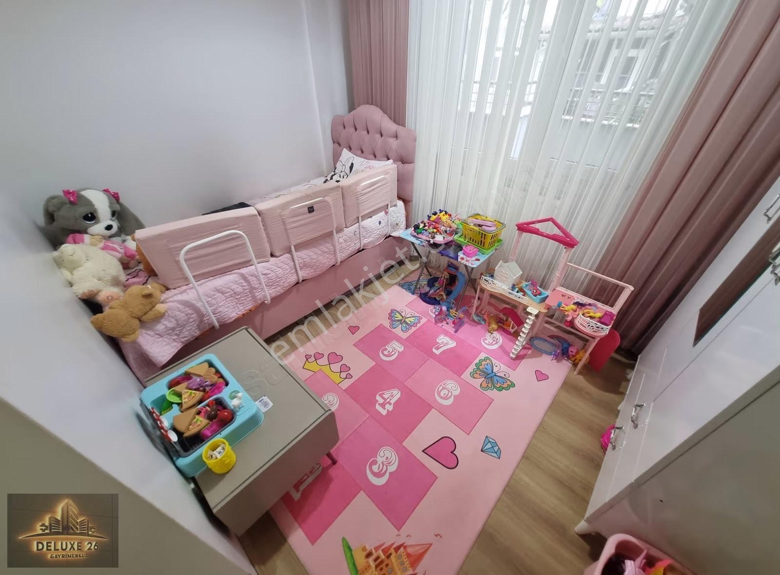 Deluxe 26 ' Dan Yeni Binada Otoparklı Köşe Ferah 2+1 80 M2 Daire - Görsel 25