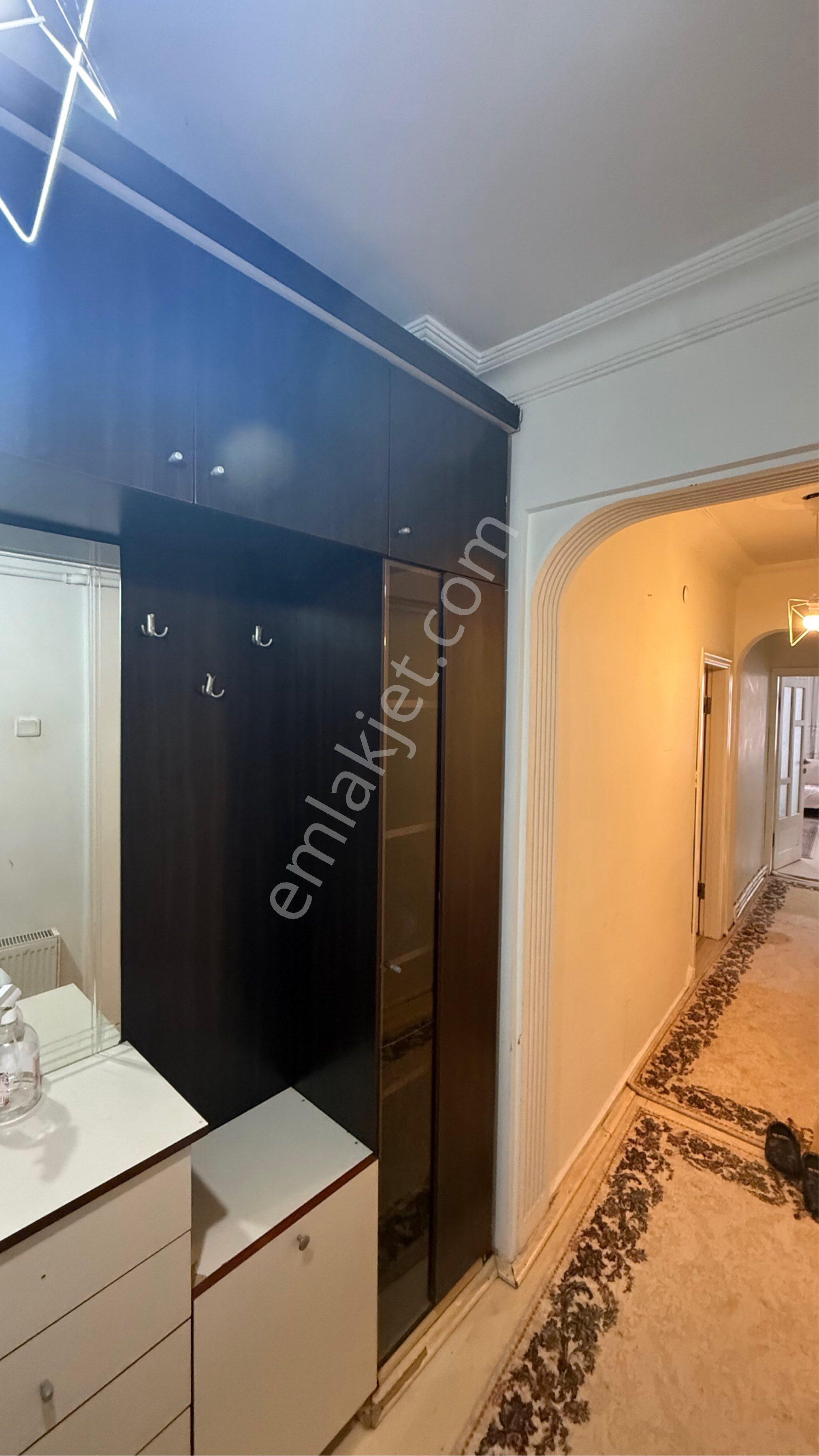 Ulugazi Mahallesinde İci Temiz Esyalı Kiralık Daire - Görsel 15