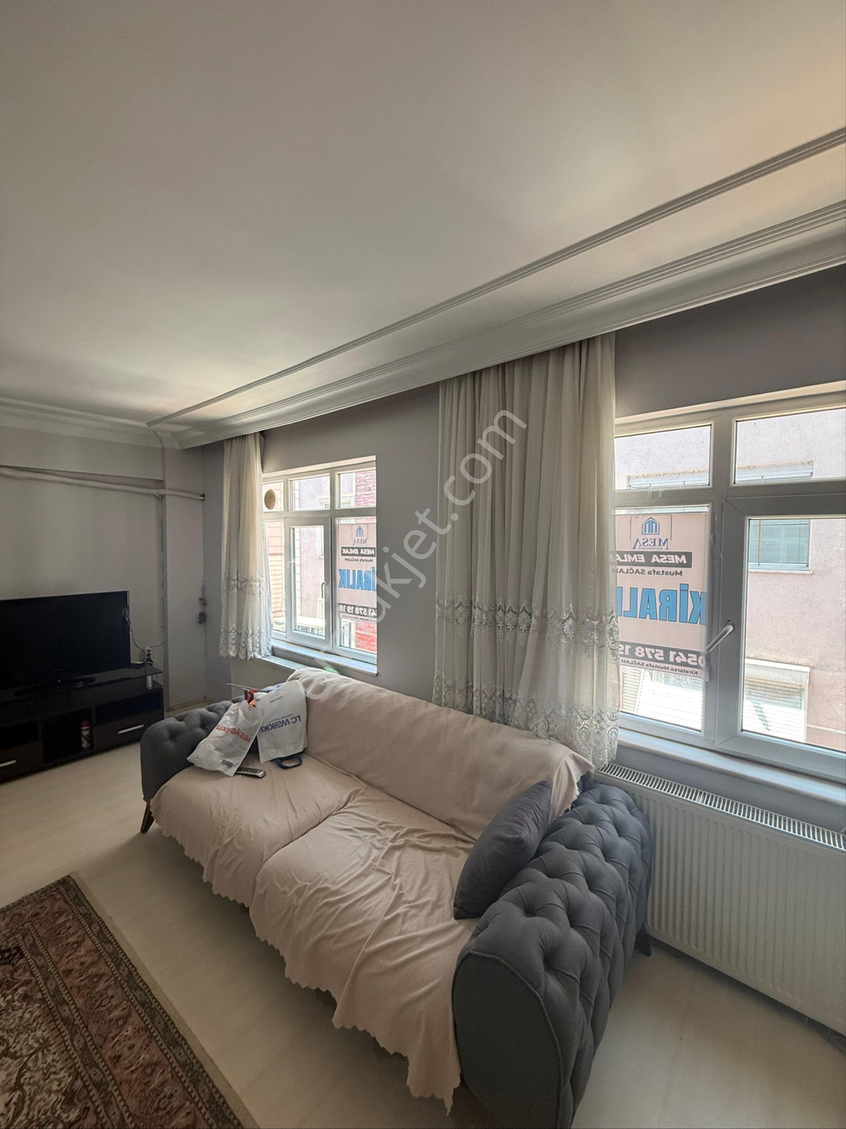 Ulugazi Mahallesinde İci Temiz Esyalı Kiralık Daire - Görsel 12