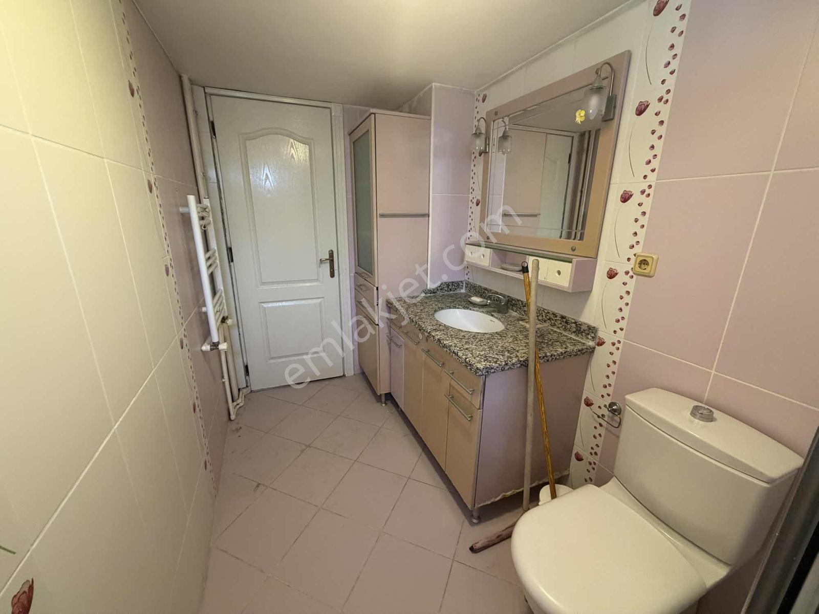 Reşatbeyde Yarbaşı Karakol Arkası Çok Geniş 3+1 K.mutfak Kiralık - Görsel 10