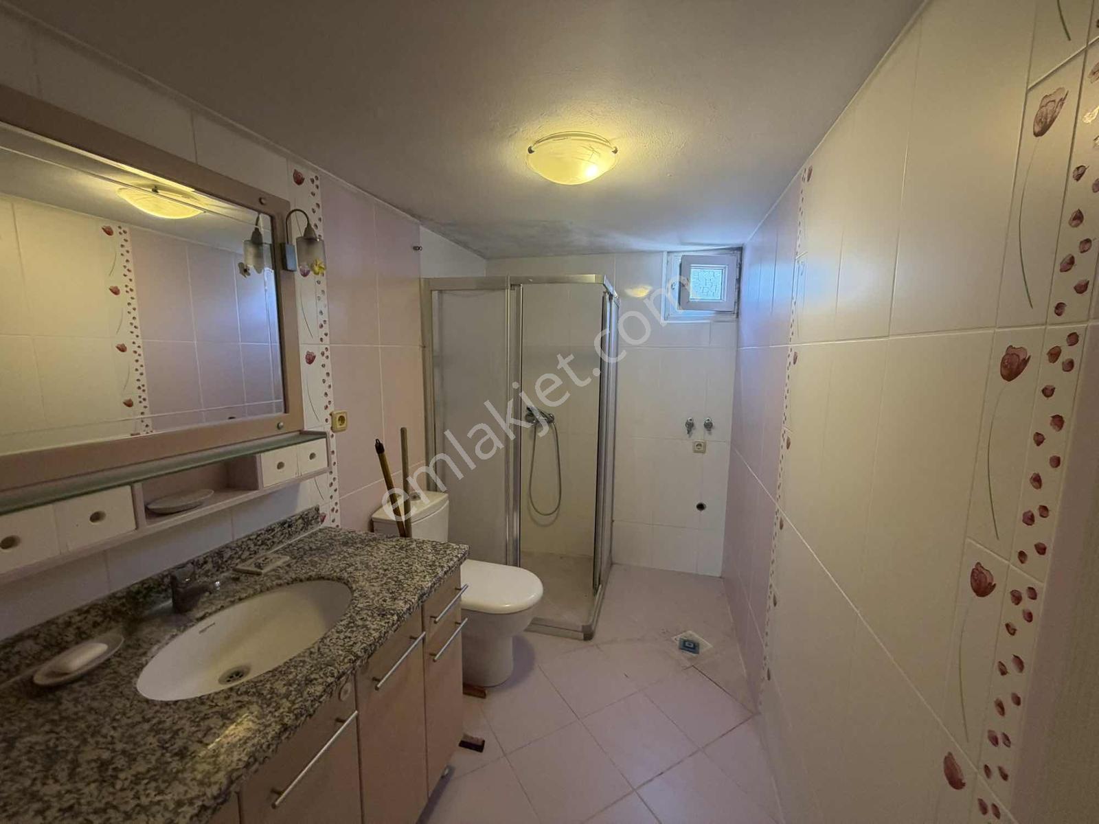Reşatbeyde Yarbaşı Karakol Arkası Çok Geniş 3+1 K.mutfak Kiralık - Görsel 32