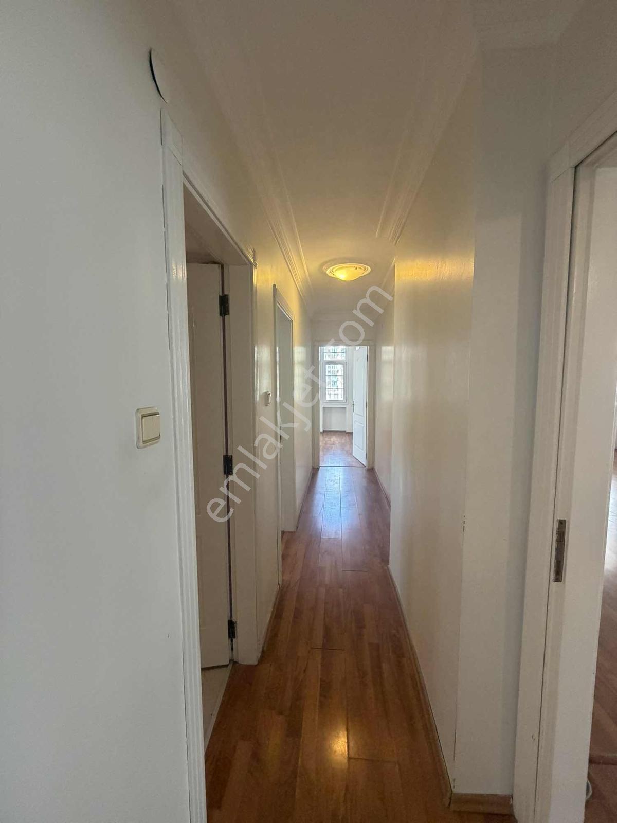 Reşatbeyde Yarbaşı Karakol Arkası Çok Geniş 3+1 K.mutfak Kiralık - Görsel 17