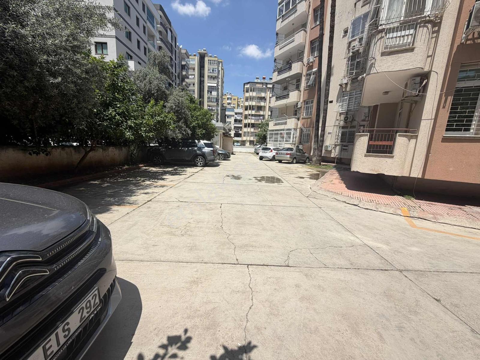 Reşatbeyde Yarbaşı Karakol Arkası Çok Geniş 3+1 K.mutfak Kiralık - Görsel 9