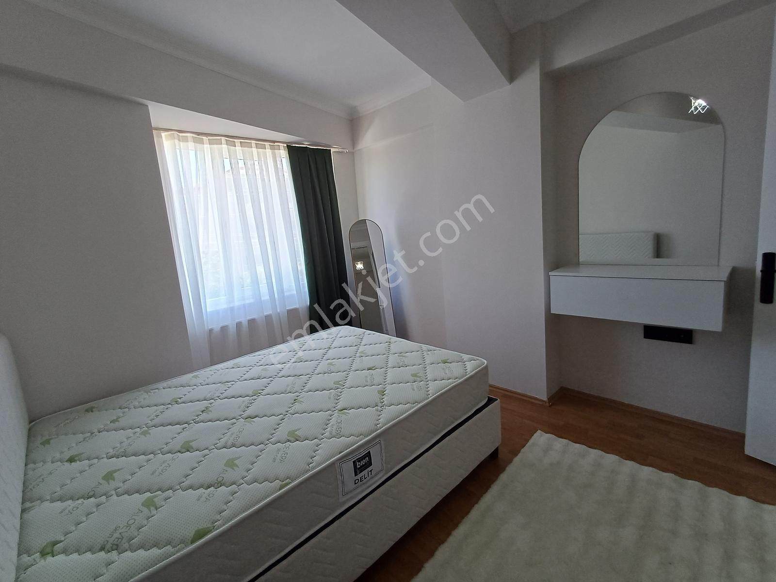 Üniversite Yakını Satılık Arakat Balkonlu Eşyalı Apart Daire - Görsel 2