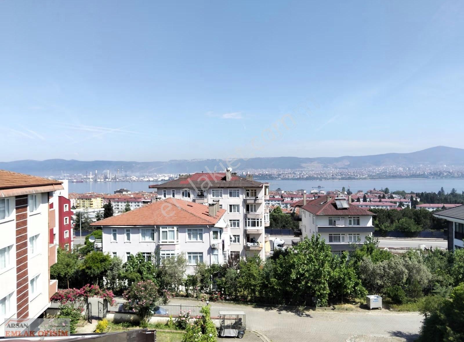 Çok Hoş Eşyalı Deniz Manzaralı 3+1 Daire - Görsel 18