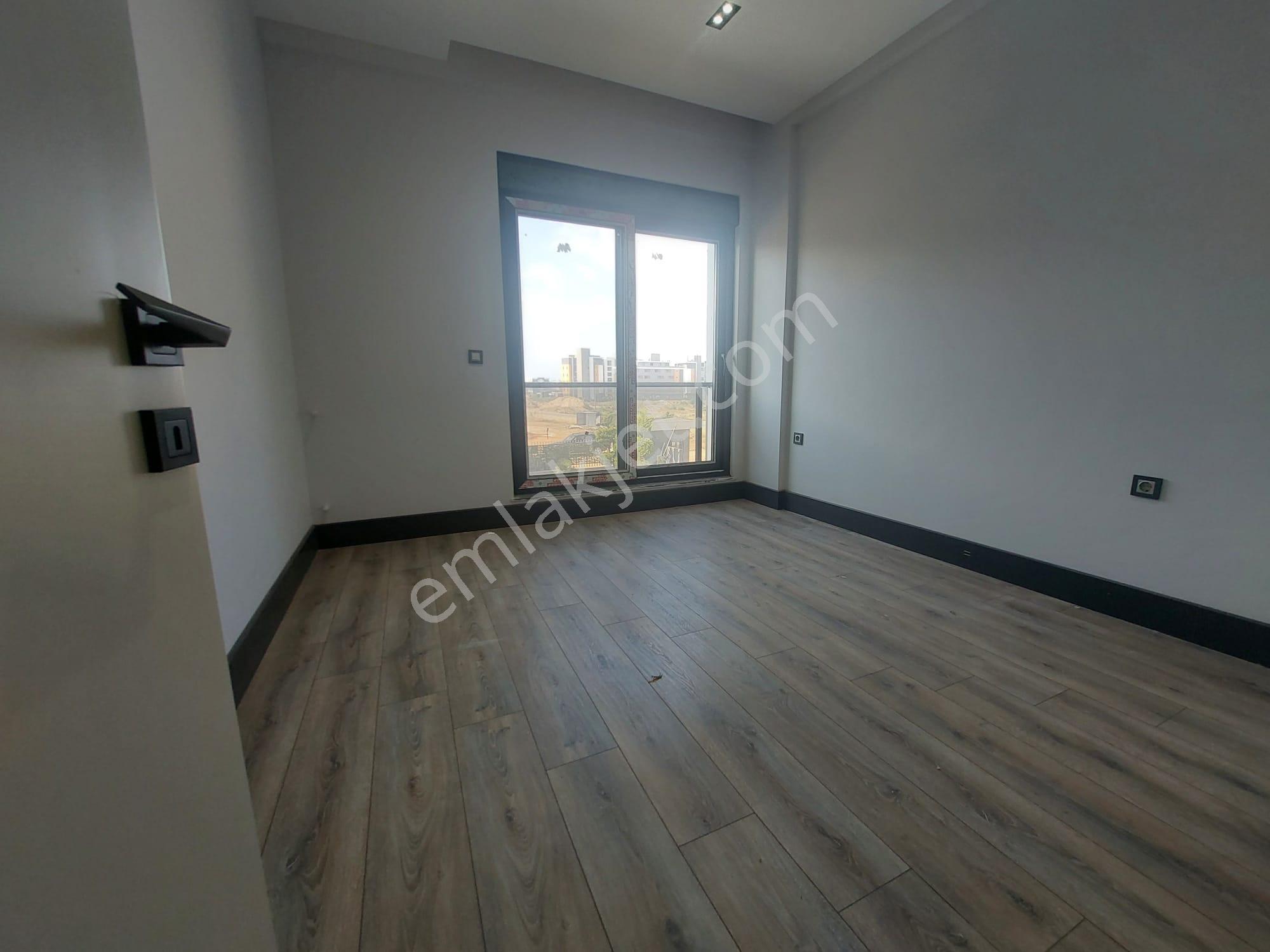 Aksu Altıntaş 30luk Yol Üzerinde Havuzlu Lüks 1+1 Kiralık Daire - Görsel 13