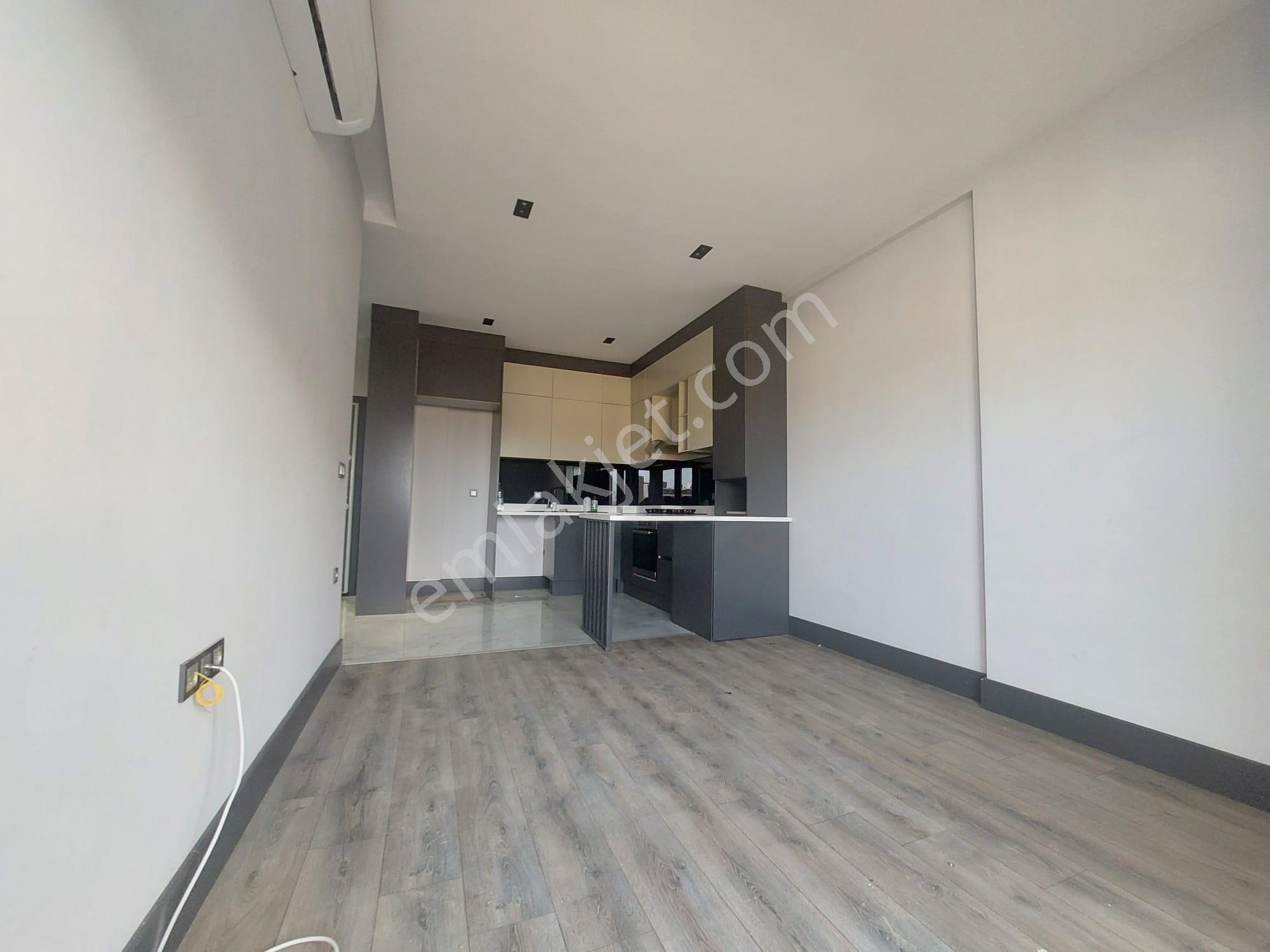 Aksu Altıntaş 30luk Yol Üzerinde Havuzlu Lüks 1+1 Kiralık Daire - Görsel 8