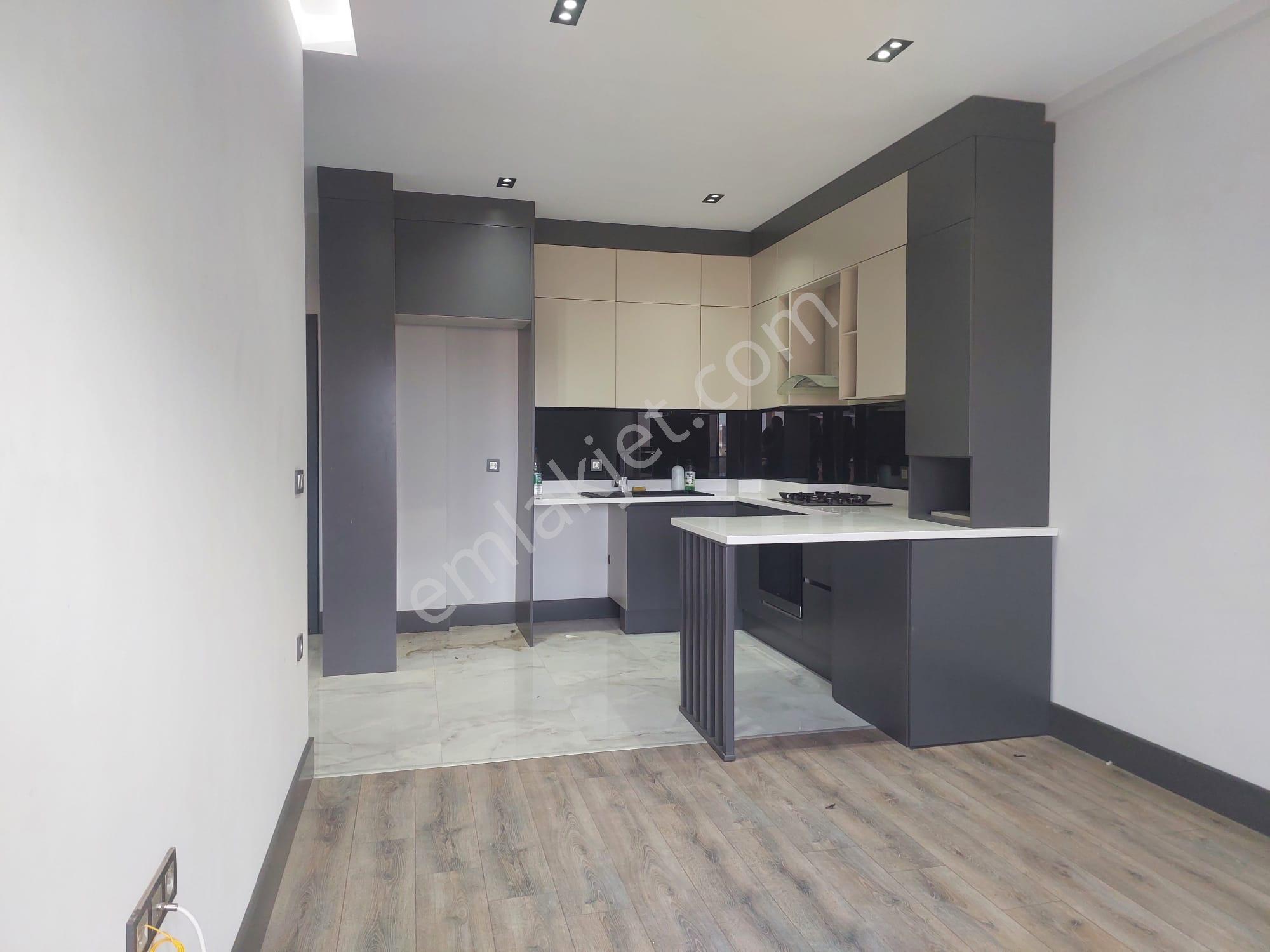 Aksu Altıntaş 30luk Yol Üzerinde Havuzlu Lüks 1+1 Kiralık Daire - Görsel 17