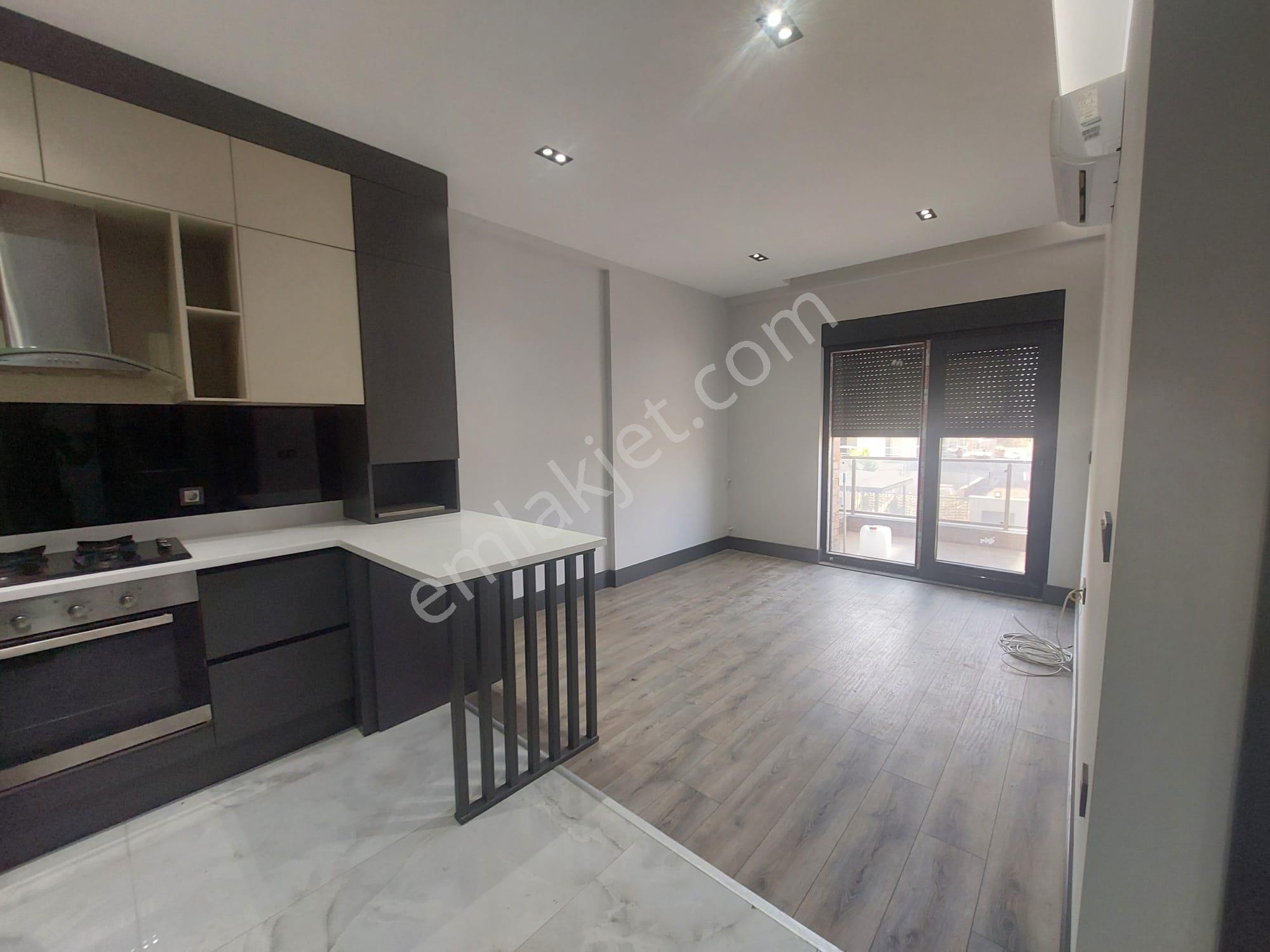 Aksu Altıntaş 30luk Yol Üzerinde Havuzlu Lüks 1+1 Kiralık Daire - Görsel 15