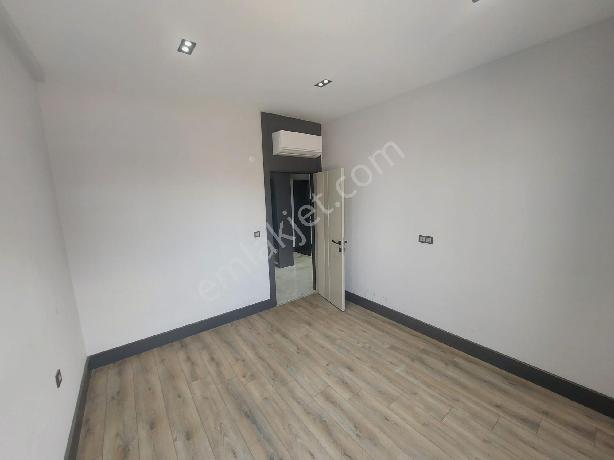 Aksu Altıntaş 30luk Yol Üzerinde Havuzlu Lüks 1+1 Kiralık Daire - Görsel 14