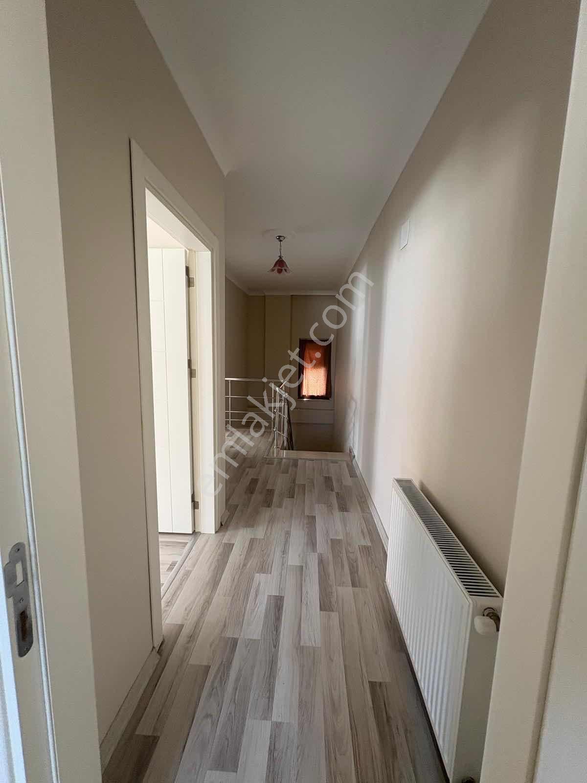 Söğütlü'de Kiralık 3+1 Dubleks Daire - Görsel 10
