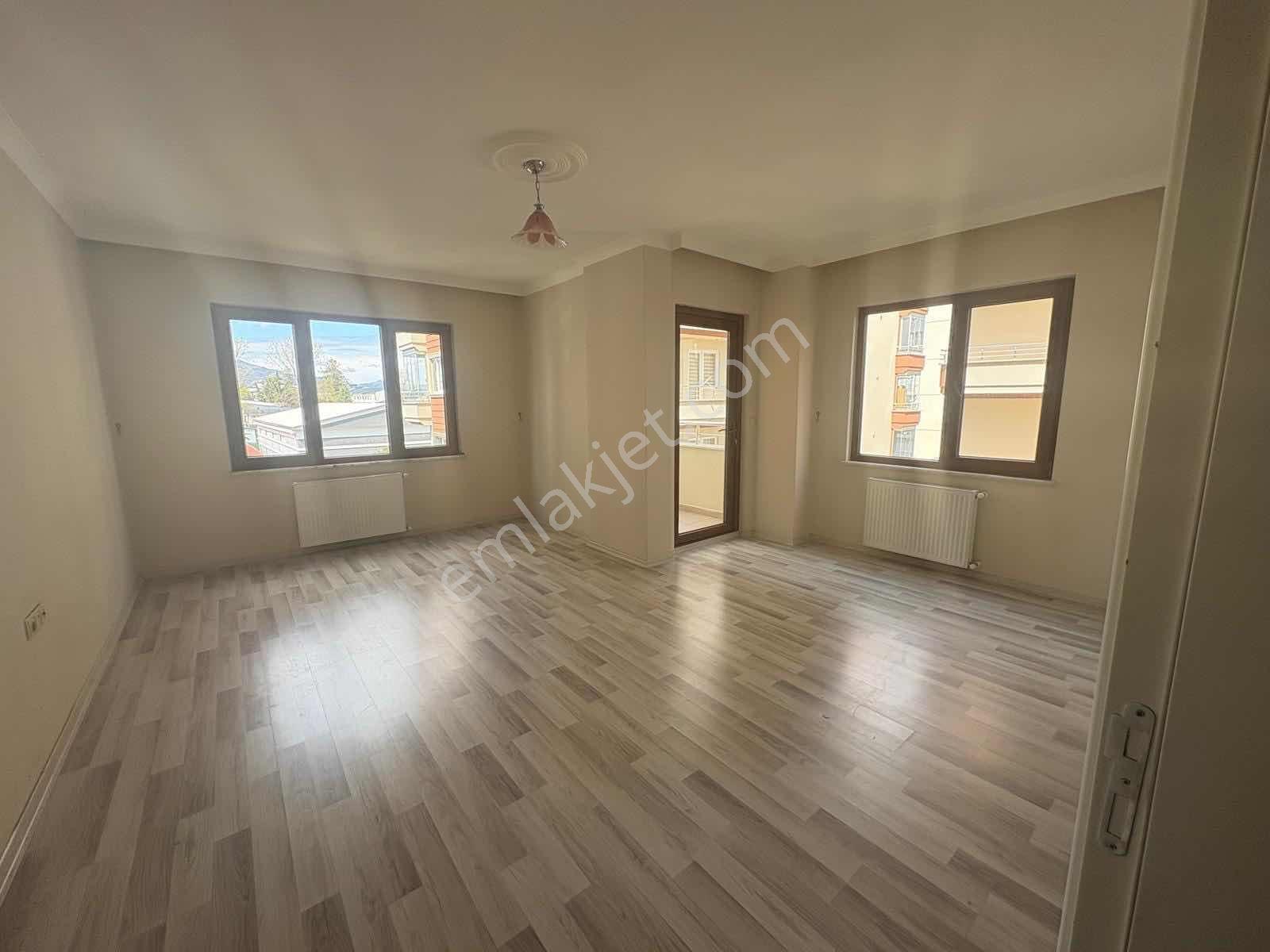 Söğütlü'de Kiralık 3+1 Dubleks Daire - Görsel 16