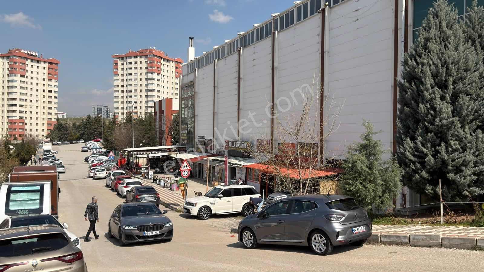Şeyh Şamil'de Her İşe Uygun Önü Açık Cadde Yakını Satılık Dükkan - Görsel 10