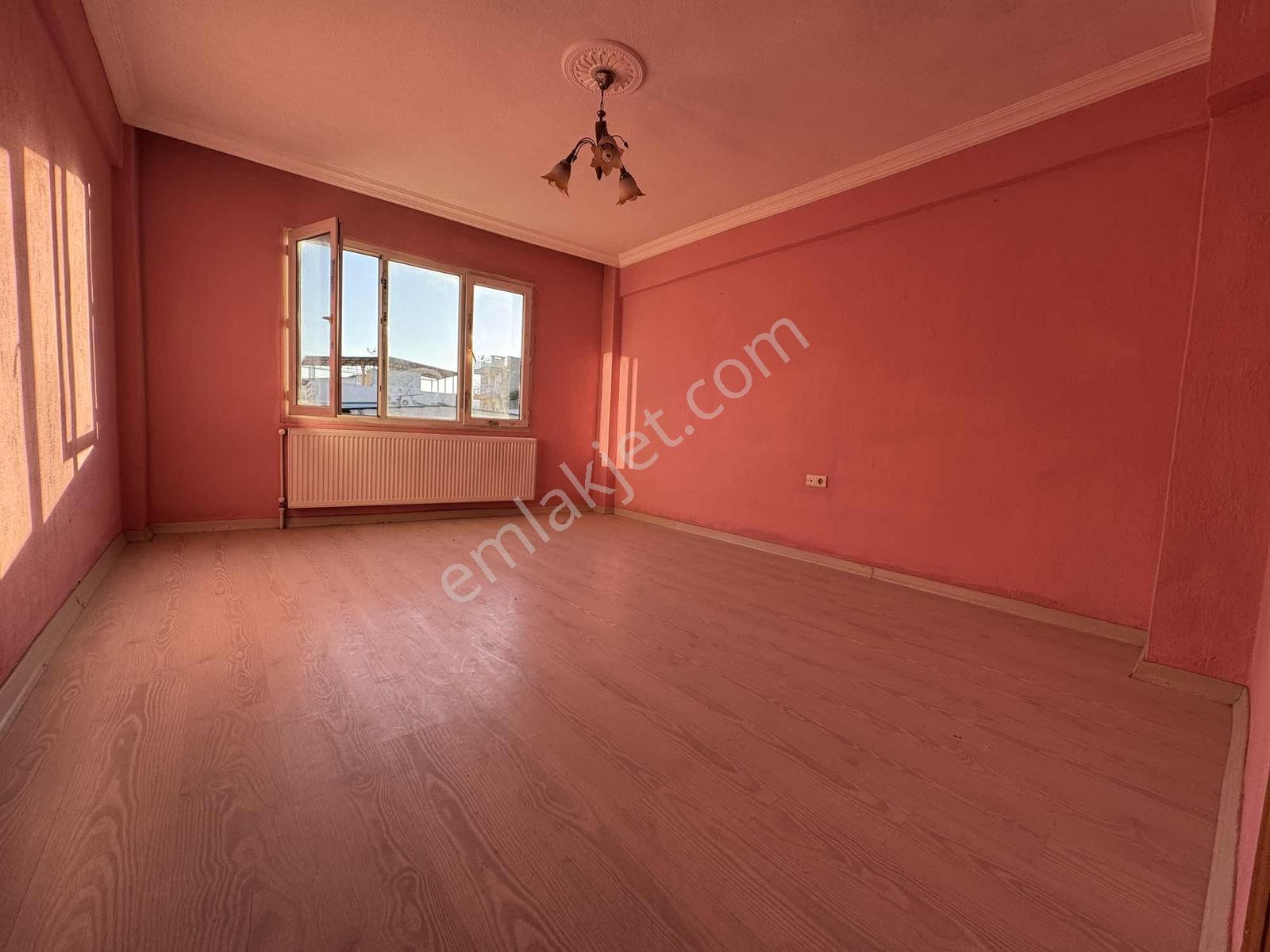 Akın Emlaktan Buca Göksu Mah.kiralık 3+1 125m2. D.gazlı Daire