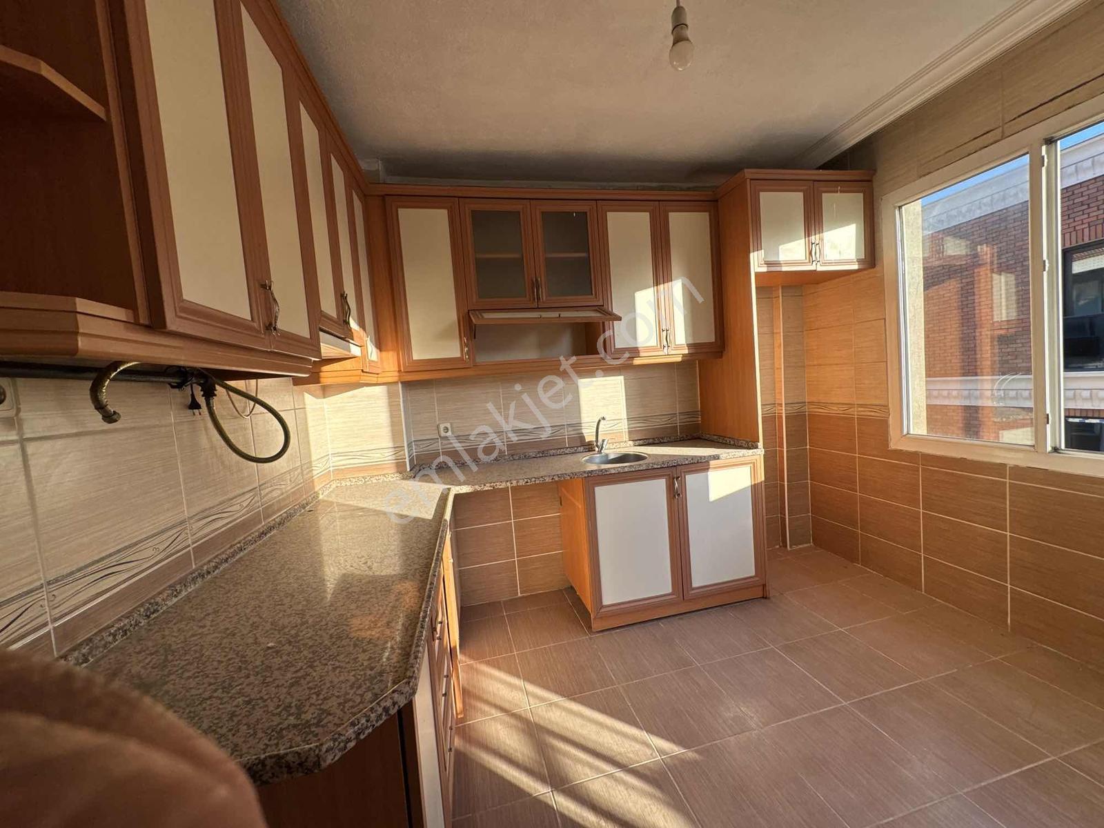 Akın Emlaktan Buca Göksu Mah.kiralık 3+1 125m2. D.gazlı Daire - Görsel 32