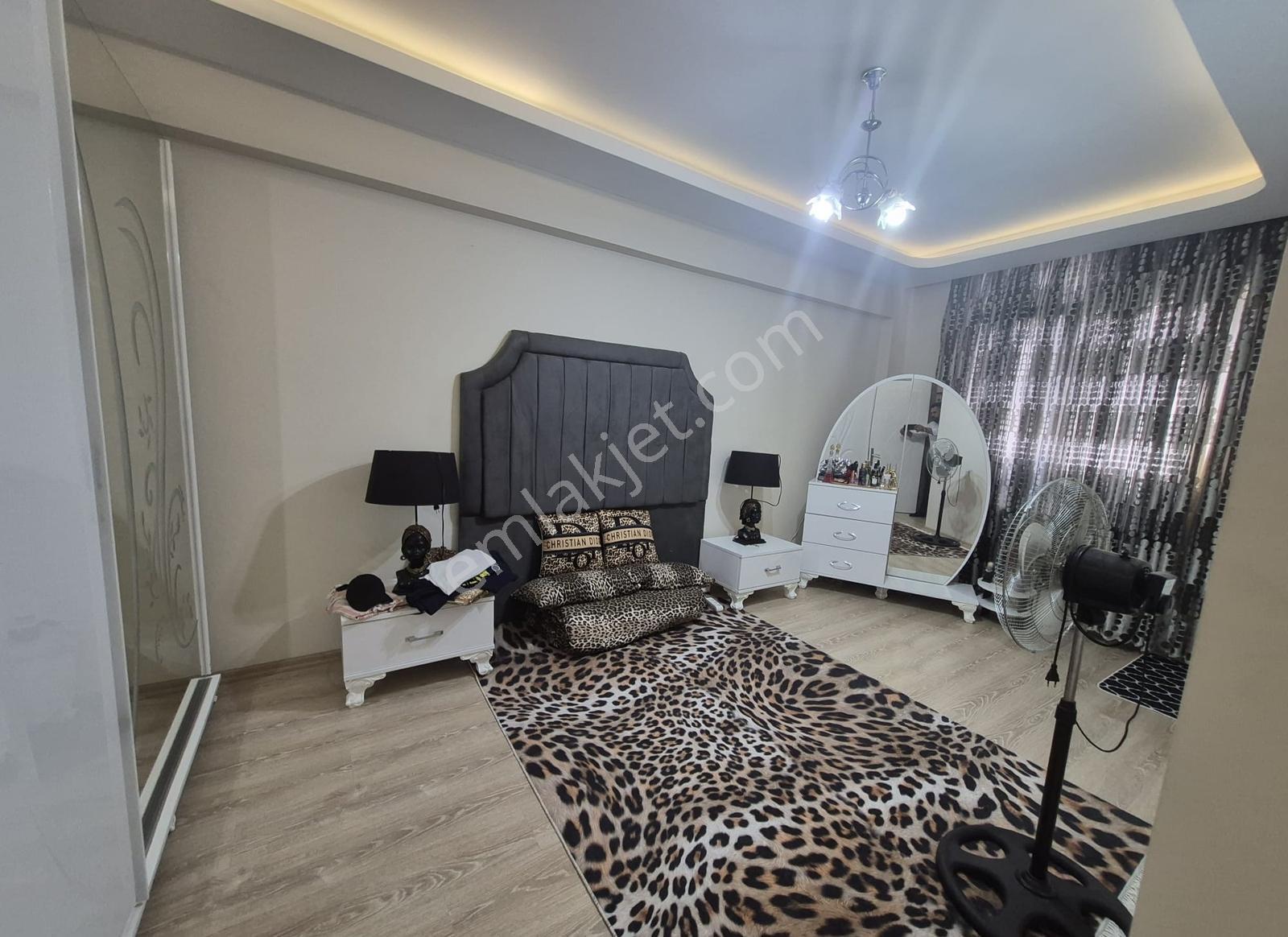 Buca Yeşilbağlar Mah. Satılık Plan Porejeli 2+1 2. Kat Daire - Görsel 9