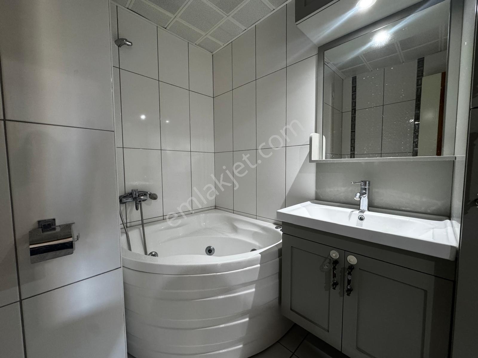 Bayındırda Satılık 3+1 | Doğalgazlı | Ebeveyn Banyolu | 150 M² - Görsel 2