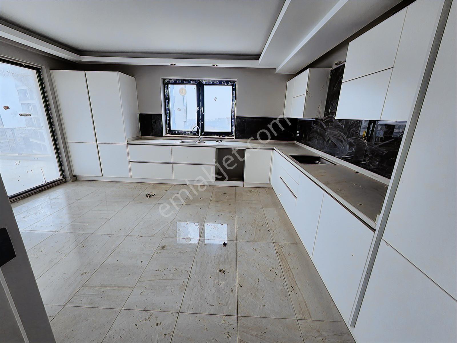 Çamlıcadan Sky Towersta Kaçırılmayacak Süper Daire - Görsel 3