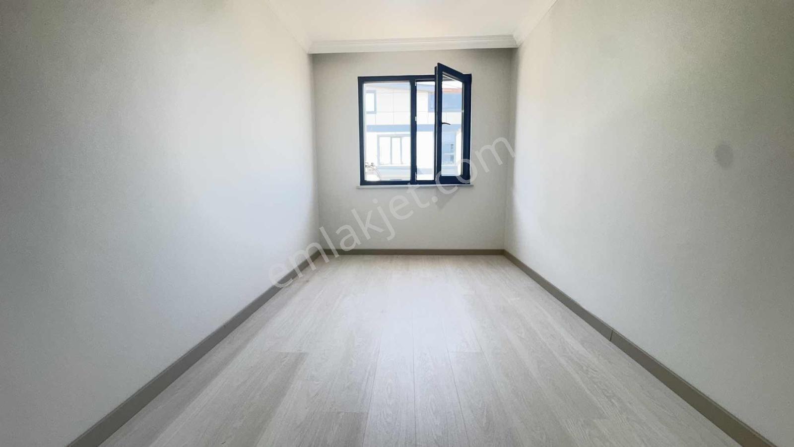 Hastane Nın Yanın Da 4+1 240m2 Asansörlü Lüks Dubleks - Görsel 15