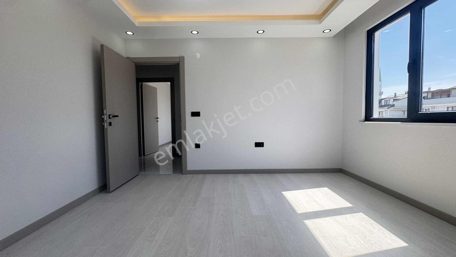 Hastane Nın Yanın Da 4+1 240m2 Asansörlü Lüks Dubleks - Görsel 10