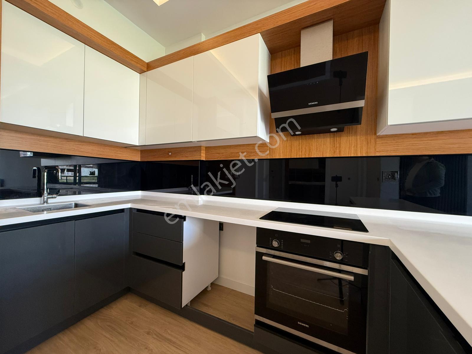 Güvenlikli Site İçerisinde Ebeveyn Banyolu Full Yapılı 2+1 Daire - Görsel 7